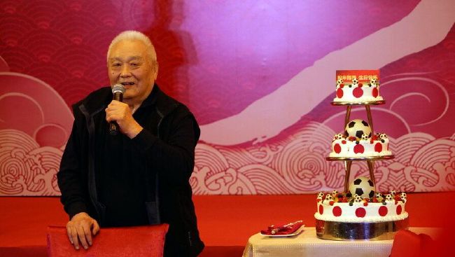 吃黄金喝圣水vk